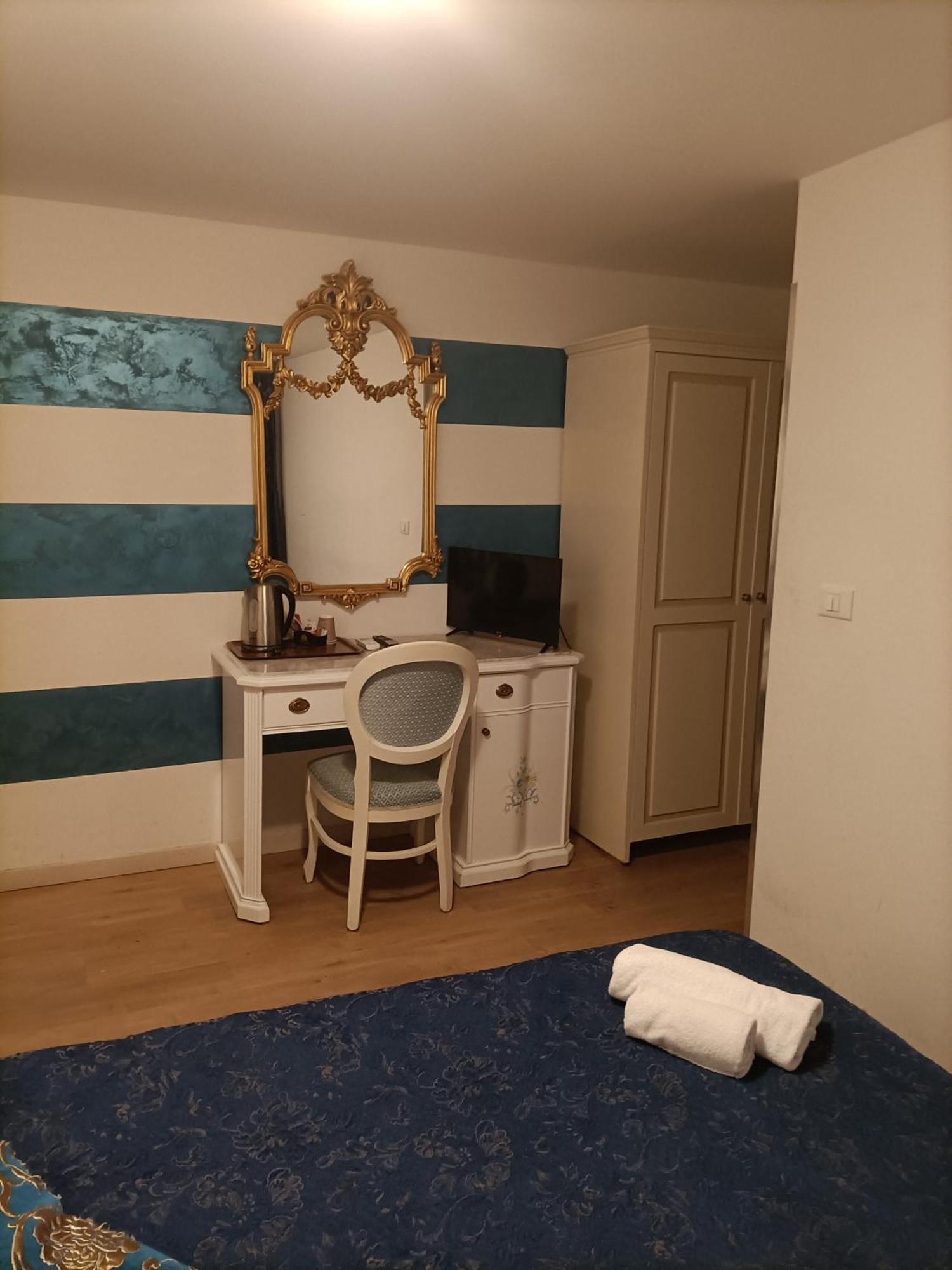 Palazzo Lion Morosini - Check In Presso Locanda Ai Santi Apostoli Venice Luaran gambar