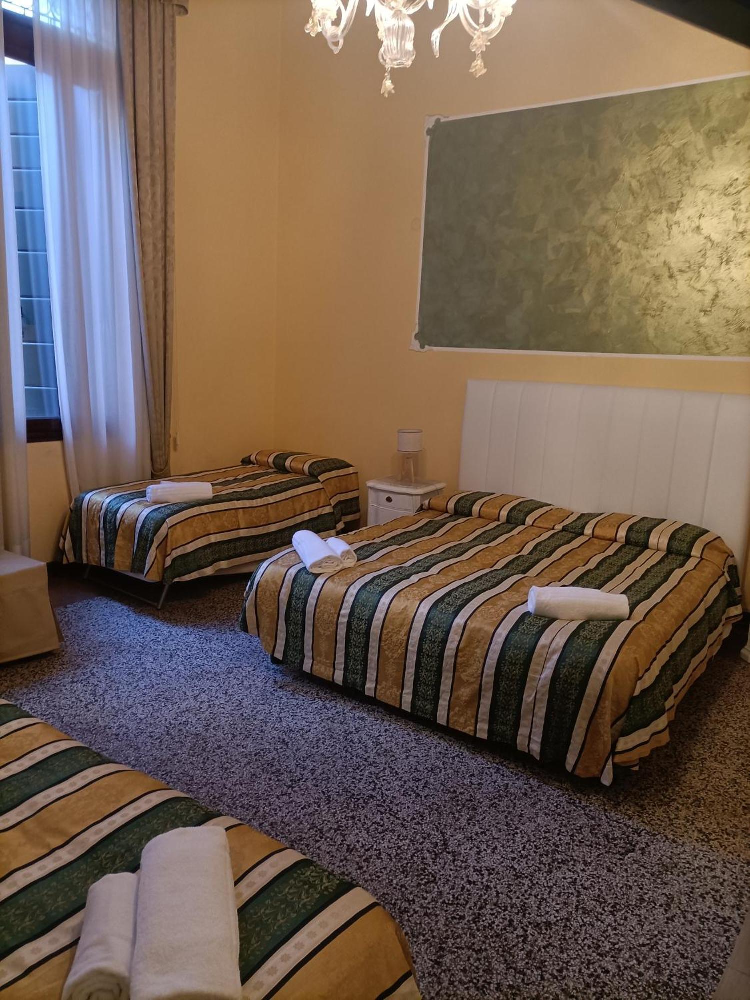 Palazzo Lion Morosini - Check In Presso Locanda Ai Santi Apostoli Venice Luaran gambar