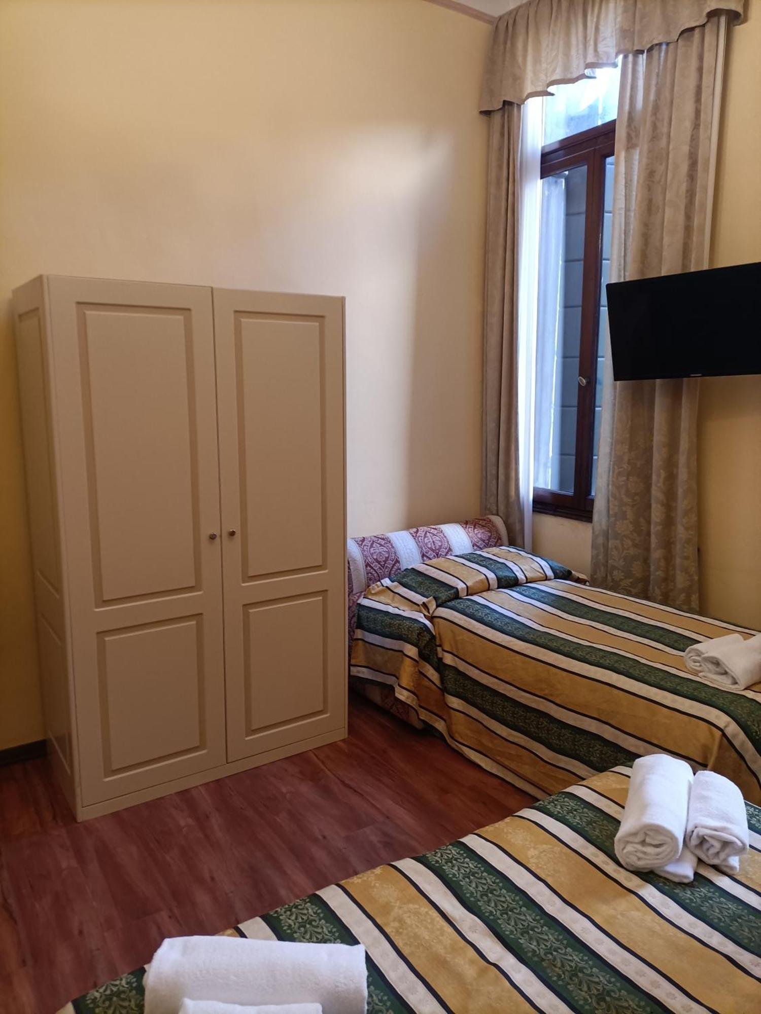 Palazzo Lion Morosini - Check In Presso Locanda Ai Santi Apostoli Venice Luaran gambar